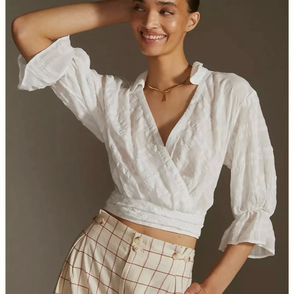 Anthropologie Banded Surplice White V-Neck Blouse Puff Sleeve Romantic Top XXS